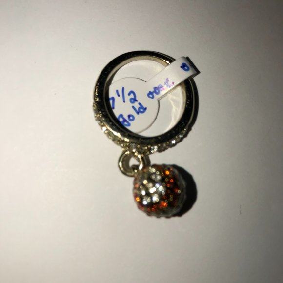 Gold Tone Ring with Rhinestones, size 7 1/2 - Picture 7 of 8